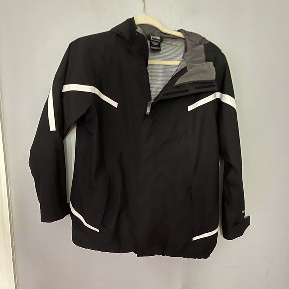 North face hyvent windbreaker L